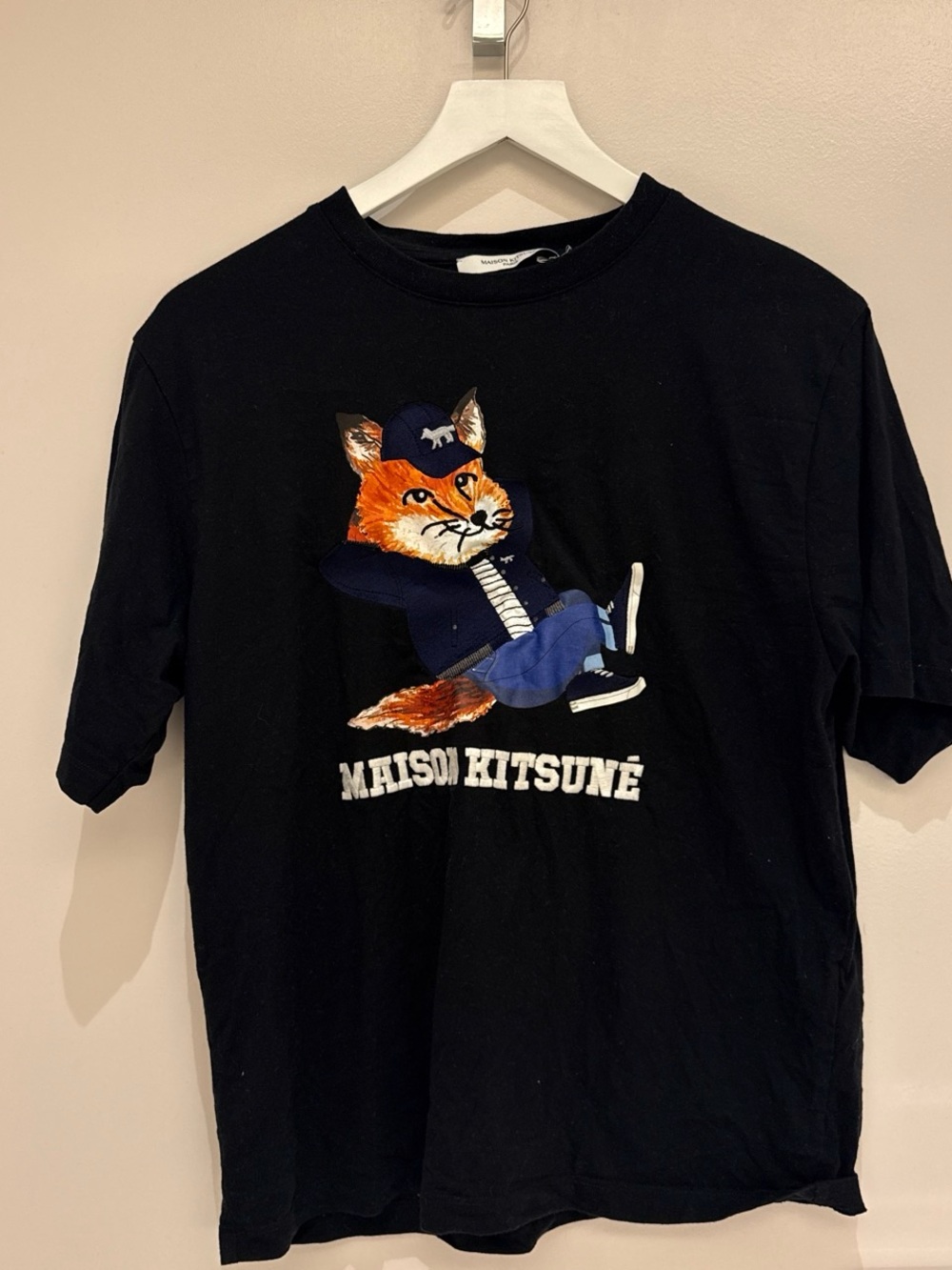 MAISON KITSUNE Black Fox Graphic Tee